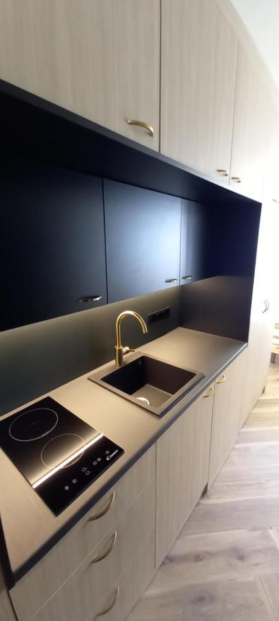Triple A - 3 Squares - Free Parking! Apartment Athens Ngoại thất bức ảnh