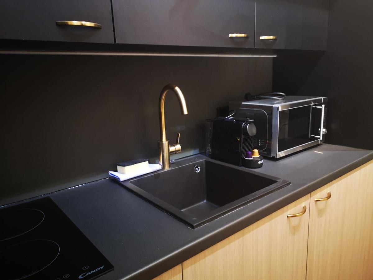 Triple A - 3 Squares - Free Parking! Apartment Athens Ngoại thất bức ảnh