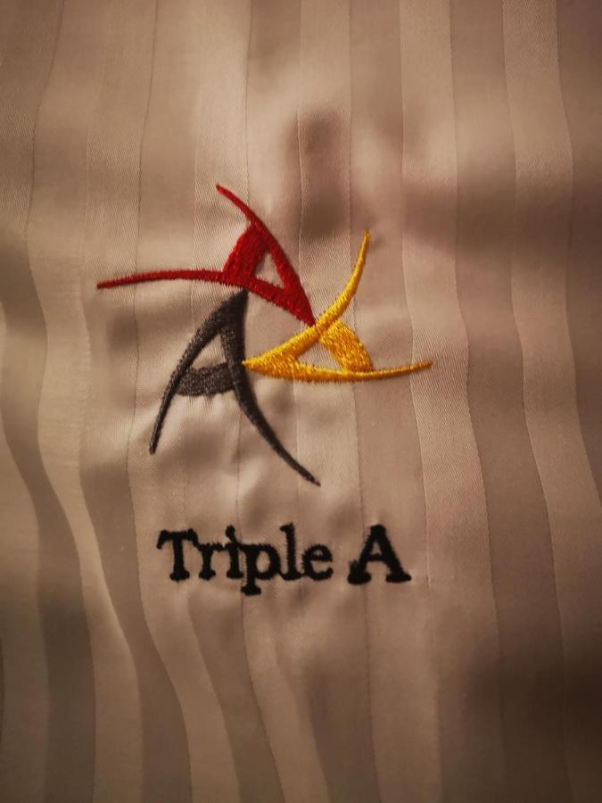 Triple A - 3 Squares - Free Parking! Apartment Athens Ngoại thất bức ảnh