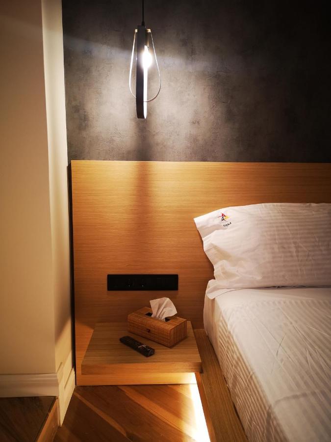Triple A - 3 Squares - Free Parking! Apartment Athens Ngoại thất bức ảnh