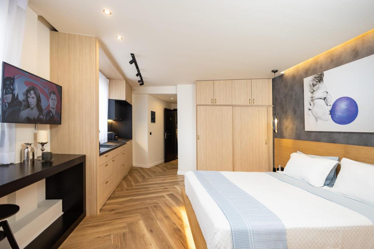 Triple A - 3 Squares - Free Parking! Apartment Athens Ngoại thất bức ảnh