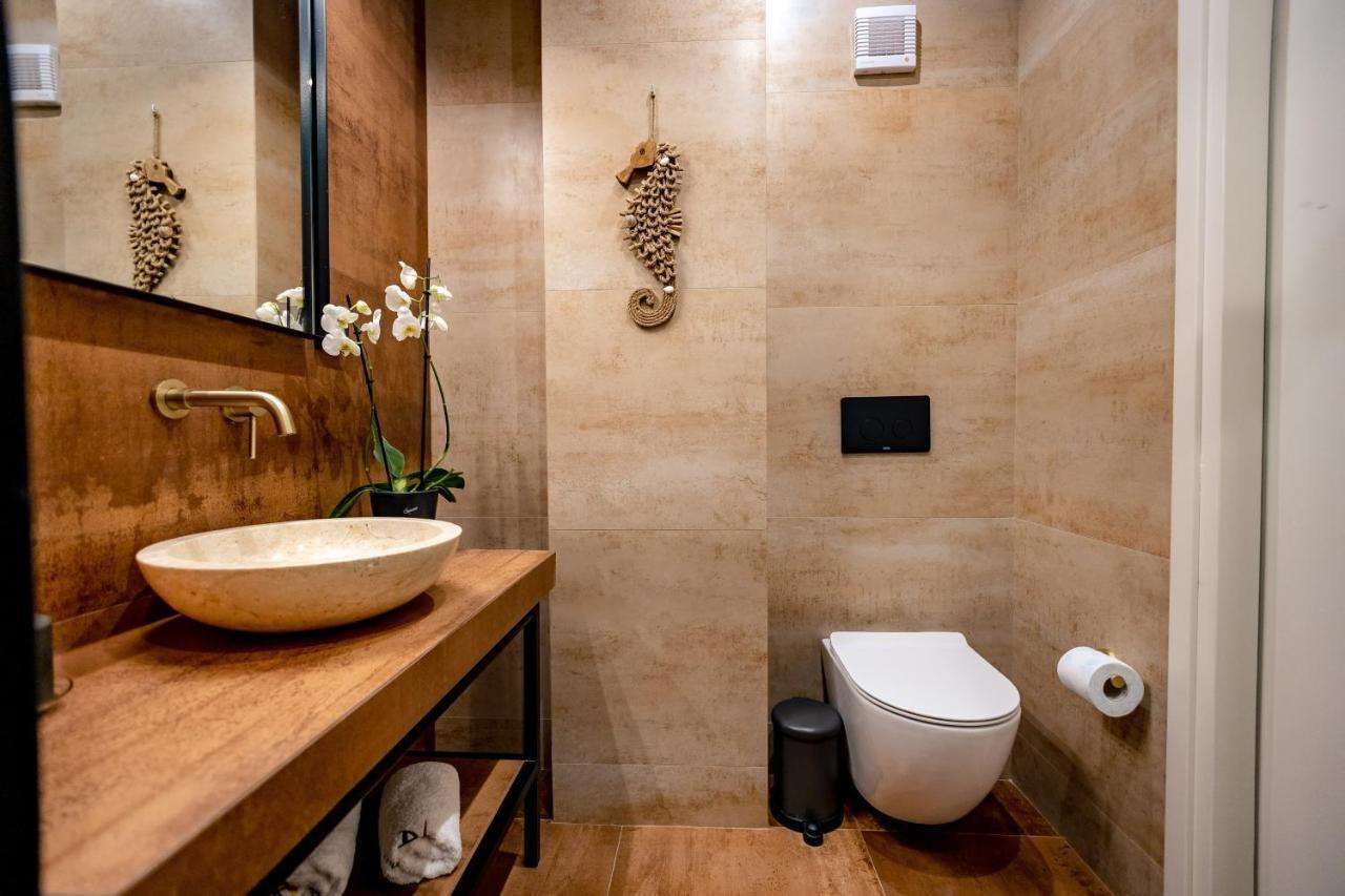 Triple A - 3 Squares - Free Parking! Apartment Athens Ngoại thất bức ảnh