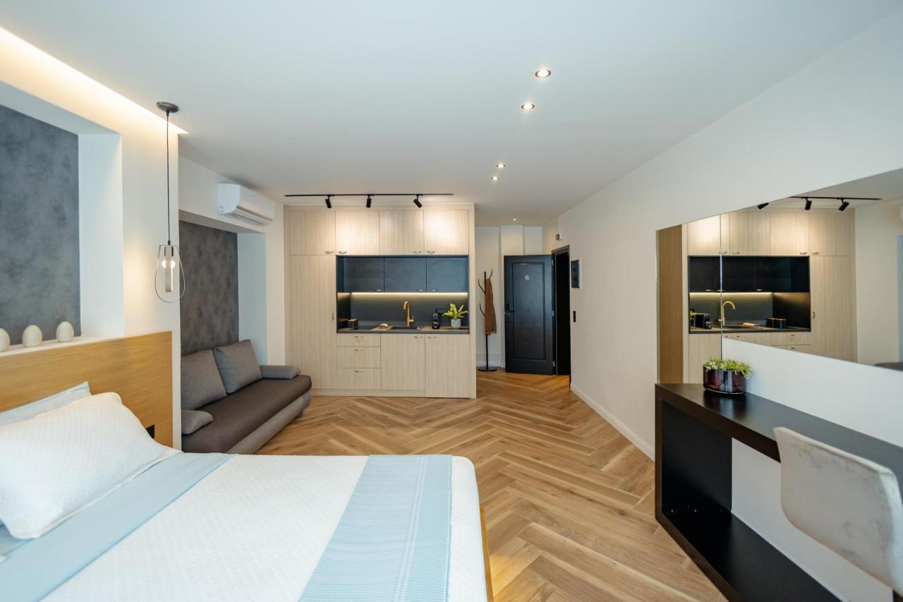 Triple A - 3 Squares - Free Parking! Apartment Athens Ngoại thất bức ảnh