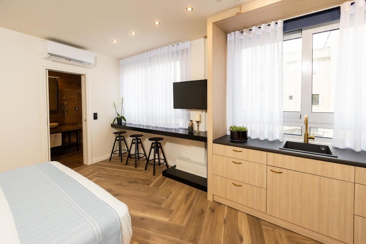 Triple A - 3 Squares - Free Parking! Apartment Athens Ngoại thất bức ảnh