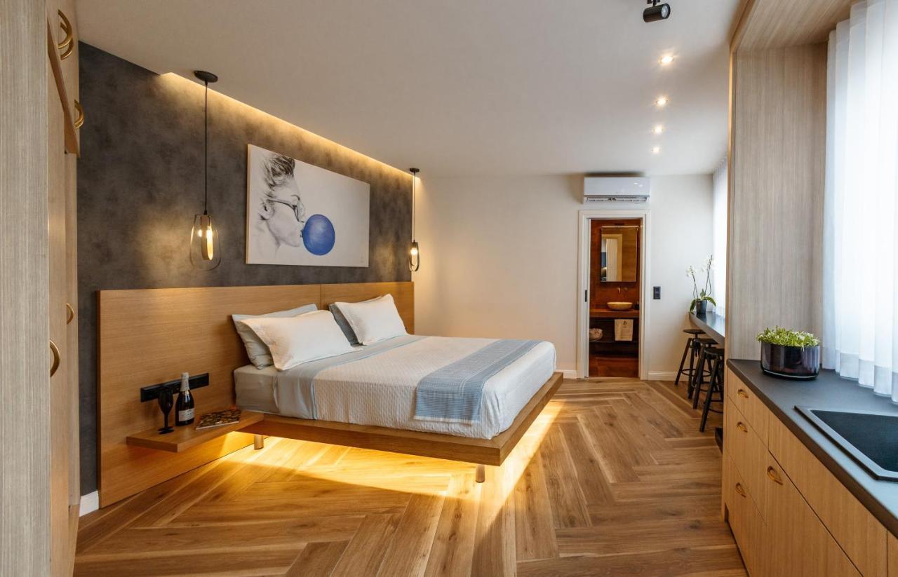 Triple A - 3 Squares - Free Parking! Apartment Athens Ngoại thất bức ảnh